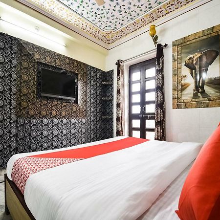 Oyo 48665 Kesar Palace Amer Eksteriør billede