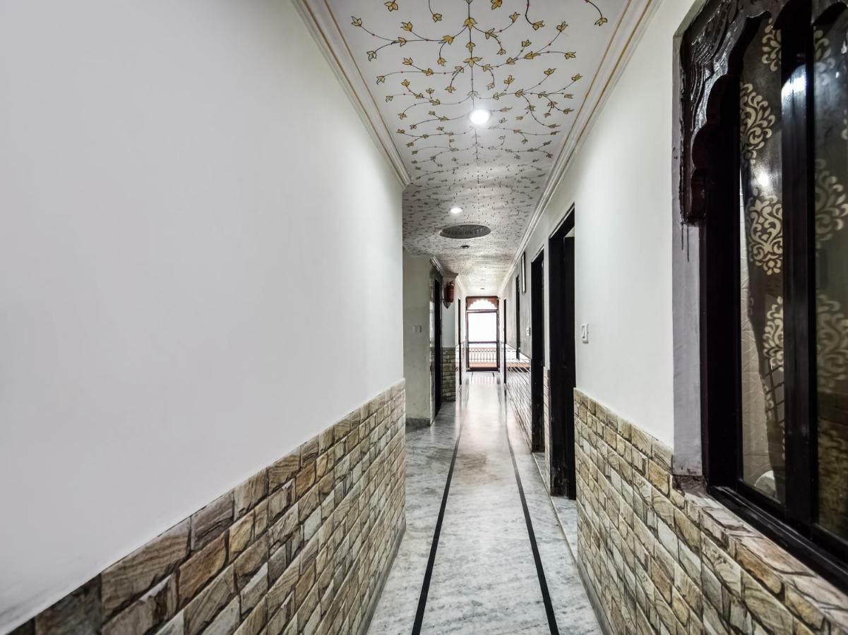 Oyo 48665 Kesar Palace Amer Eksteriør billede
